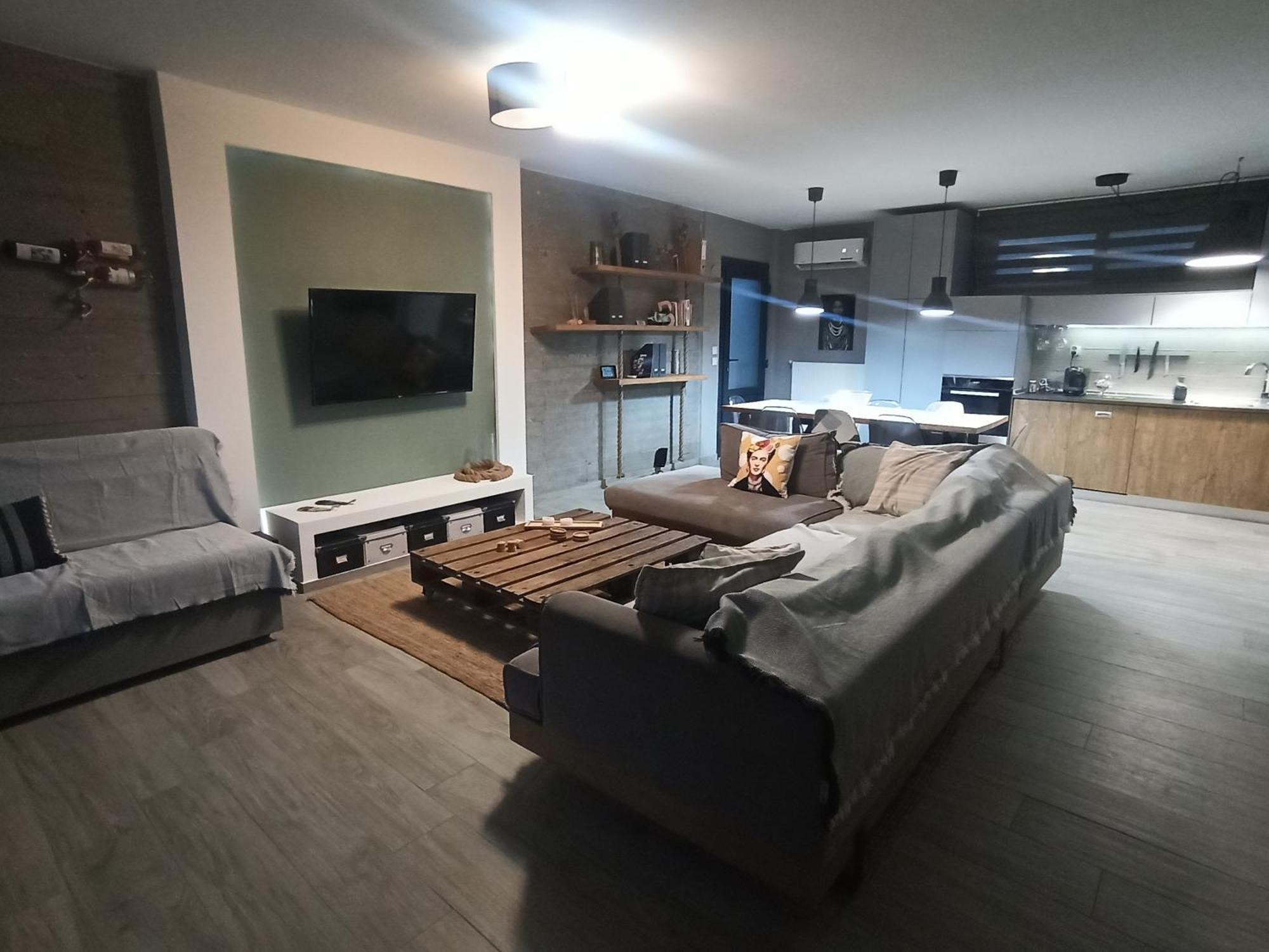 Yannis' Apartment Драма Екстериор снимка